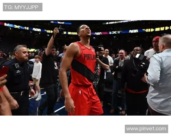 马克西：洛瑞为猛龙付出的一切，远远超出了关于篮球的范畴