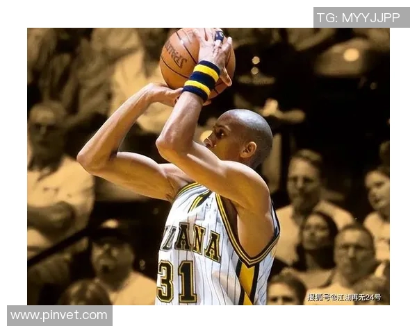 里斯成第三位生涯前5战单场抢20篮板球员，比肩邓肯和奥胖